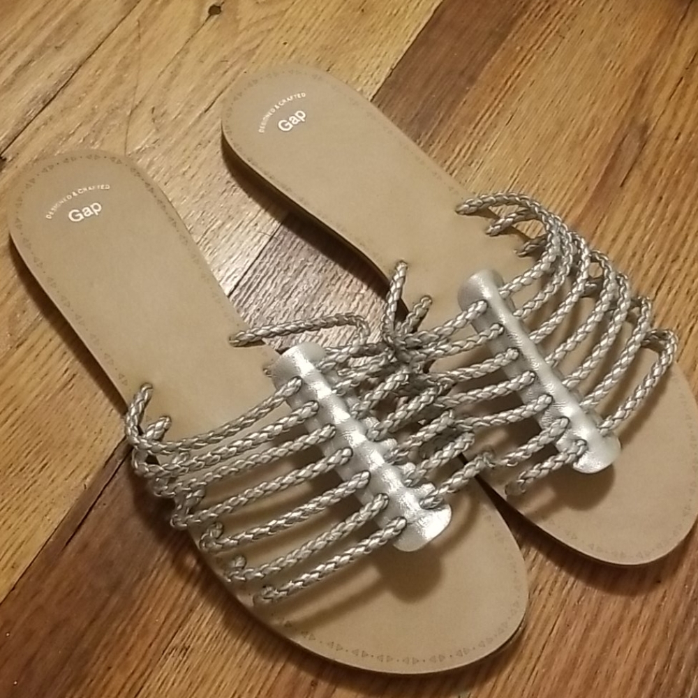 Gap silver rope slides